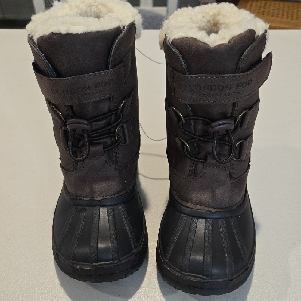 London Fog Black and Dark Brown Snow Boots